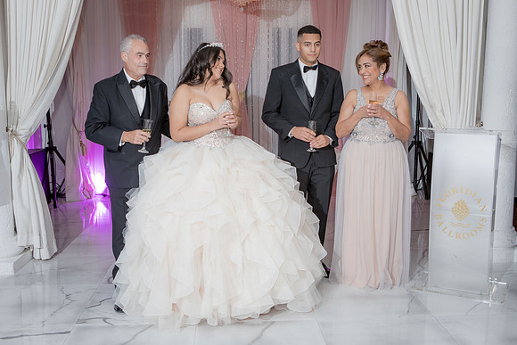 Sophia Suarez15QPTY_333