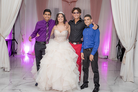 Sophia Suarez15QPTY_432