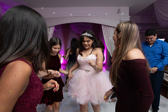 Sophia Suarez15QPTY_528